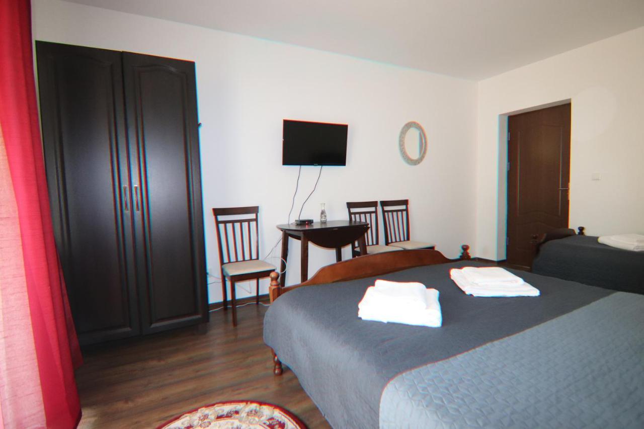 Pensiunea Emelys, Iasi Barnova Bagian luar foto