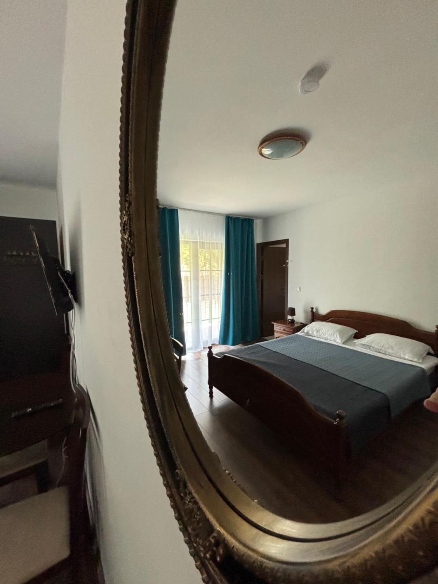 Pensiunea Emelys, Iasi Barnova Bagian luar foto